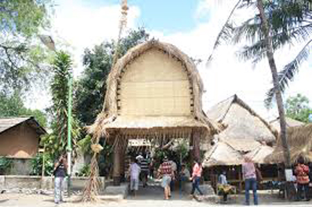 rumah adat lombok
